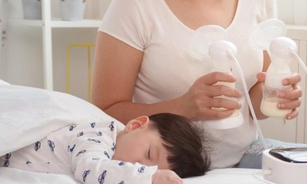 Rekomendasi Strategi Memompa ASI Ibu Menyusui Saat Puasa