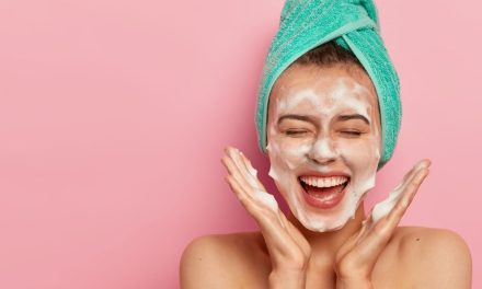 Cuci Muka Yang Benar: Frekuensi Bersihkan Wajah Yang Tepat