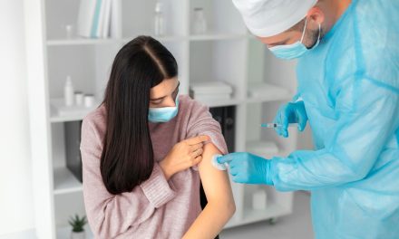 Vaksin Campak Untuk Dewasa: Orang Dewasa Wajib Vaksin Lagi?