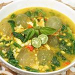 Kapurung Luwu Raya: Olahan Sagu Kenyal Kuah Ikan Kuning