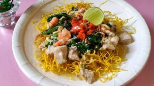 Menjajal Mie Titi Makassar: Sensasi Kriuk Bakmi Siram Rempah