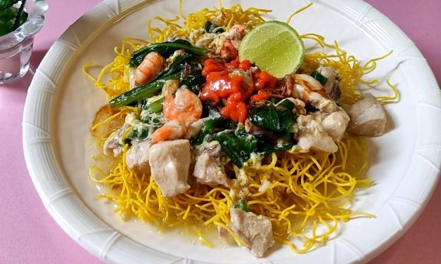 Menjajal Mie Titi Makassar: Sensasi Kriuk Bakmi Siram Rempah