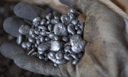 Krisis Bahan Baku Nikel Bayangi Industri Baterai Mobil Listrik