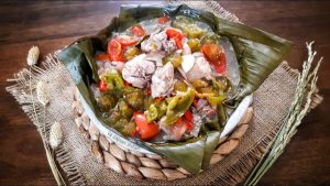 Garang Asem Ayam Kudus: Ayam Kampung Kukus Daun Pisang