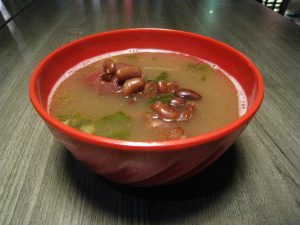 Sop Brenebon Khas Minahasa: Kacang Merah Beraroma Pala