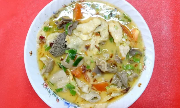 Mencicipi Sop Kaki Kambing Bang Anen Yang Legendaris