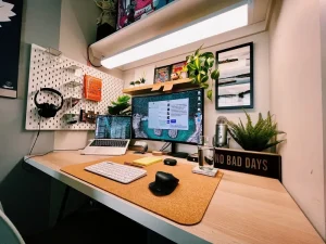 Mengenal Desk Maxing: Tren Meja Kerja Estetik Agar Produktif
