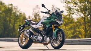 Moto Guzzi Mandello V100 Tawarkan Sayap Aerodinamis Adaptif
