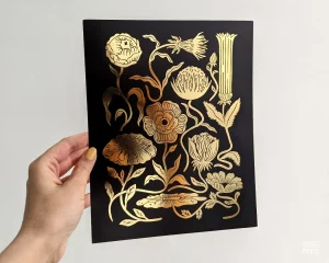 Tren Seni Linocut Printing Motif Flora Laris Di Komunitas Lokal
