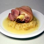Mengenal Eisbein Khas Jerman Bersama Sauerkraut Dan Kentang