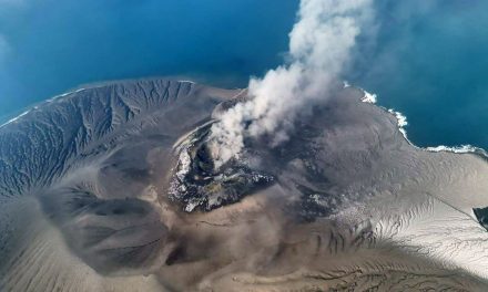 Gunung Anak Krakatau Di Selat Sunda Terus Dipantau Intensif