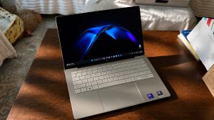 HP OmniBook Ultra 14 Rilis Berbekal NPU Kencang 55 TOPS