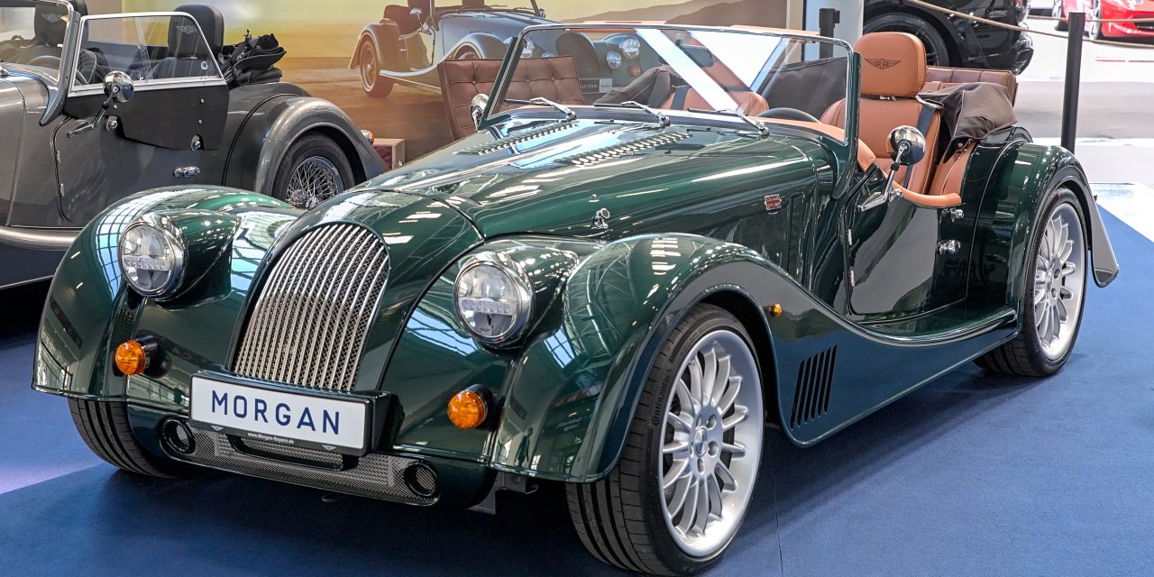 Morgan Plus Six Roadster: Sasis Aluminium & Mesin BMW Turbo