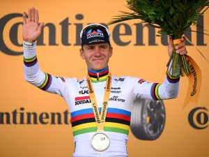 Remco Evenepoel Raih Podium Utama Usai Akselerasi Mematikan